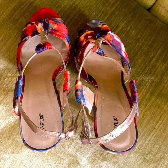Apt. 9, multi color heels. Women’s 10. - Picture 5 of 5